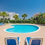 Lagos Design Apartment 2 With Pool By Homing