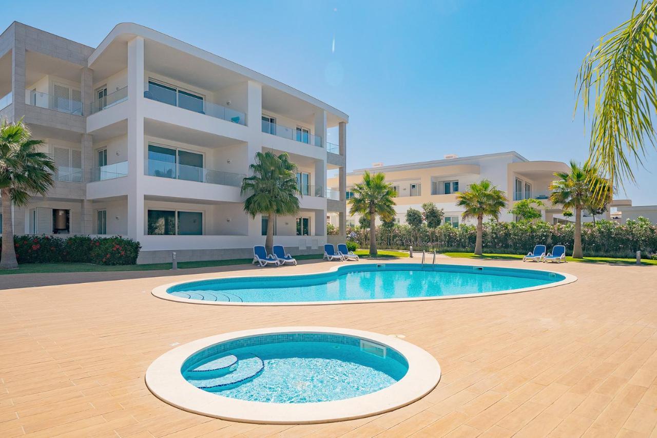 Design 2 With Pool By Homing Apartamento Lagos